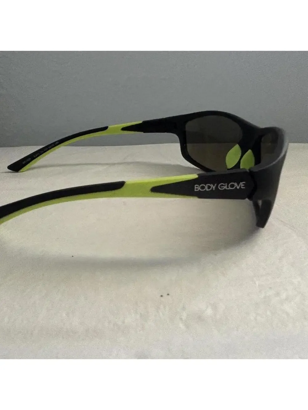 Body Glove Men's Multi and Black Sunglass